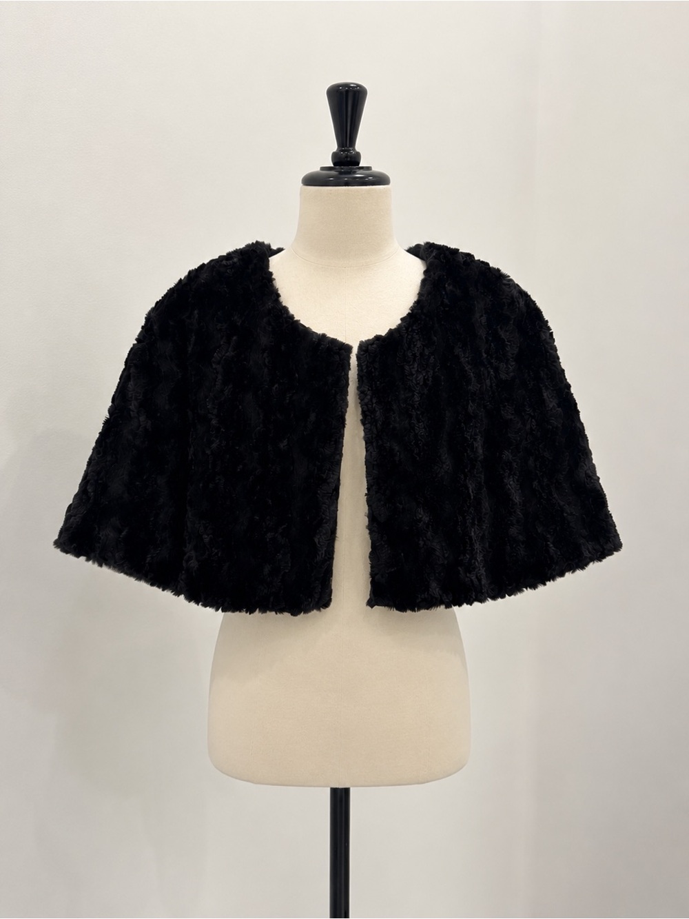Glamour Black Faux Fur Capelet